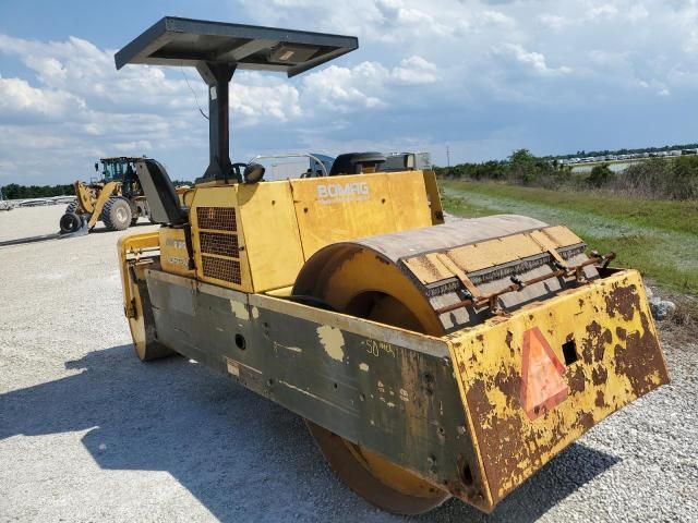 2013 Caterpillar Roller