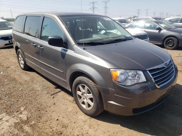 2010 Chrysler Town & Country LX