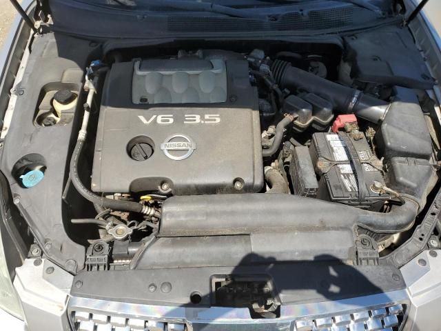 2004 Nissan Maxima SE