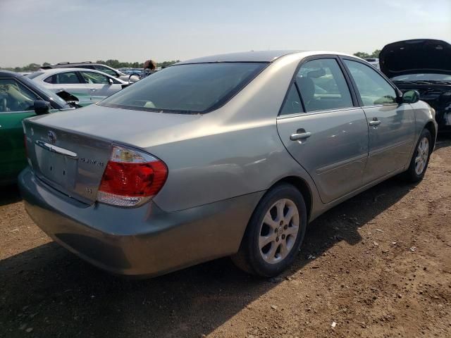 2005 Toyota Camry LE