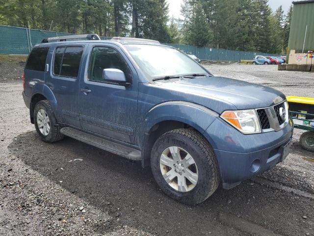 2005 Nissan Pathfinder LE