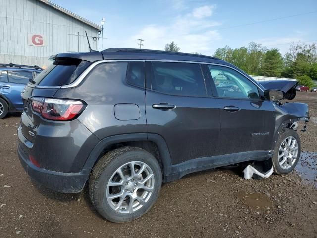 2023 Jeep Compass Latitude LUX