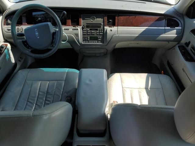 2006 Lincoln Town Car Signature