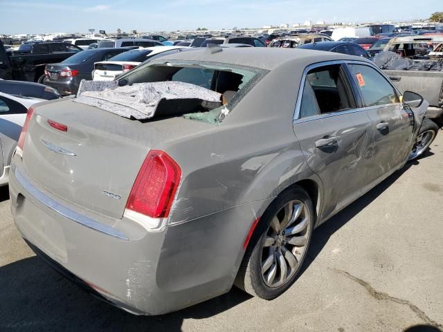 2017 Chrysler 300 Limited