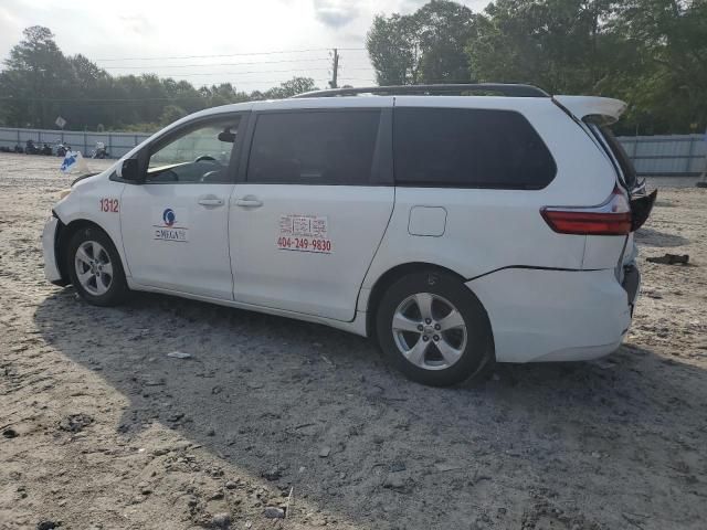 2017 Toyota Sienna LE