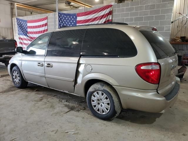 2007 Chrysler Town & Country LX