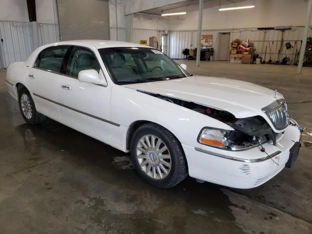 2004 Lincoln Town Car Executive