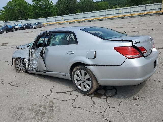 2005 Toyota Avalon XL