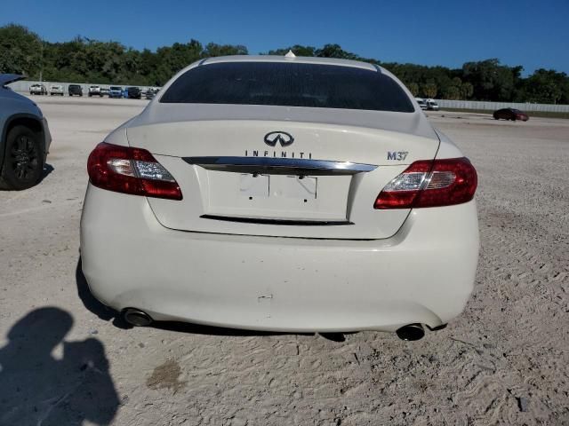 2012 Infiniti M37