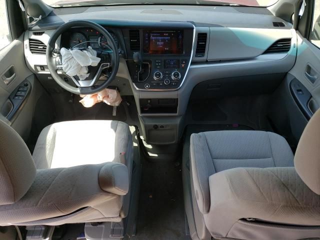 2016 Toyota Sienna LE