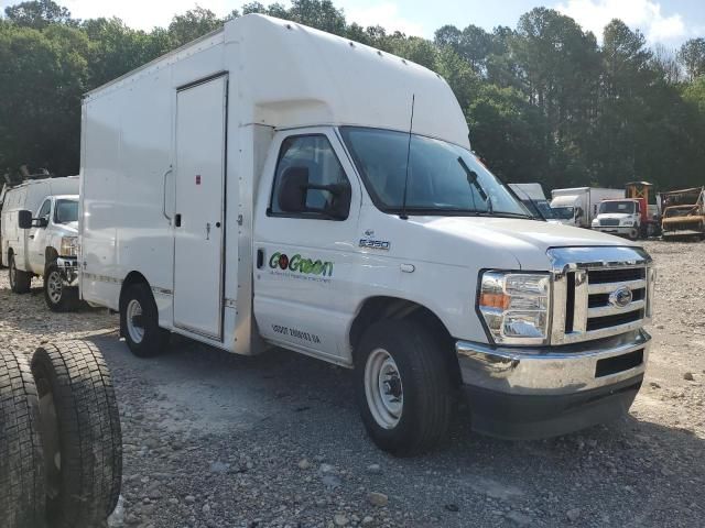 2022 Ford Econoline E350 Super Duty Cutaway Van