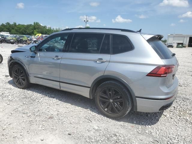 2022 Volkswagen Tiguan SE R-LINE Black