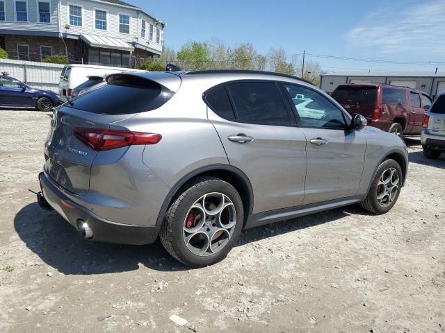 2018 Alfa Romeo Stelvio Sport