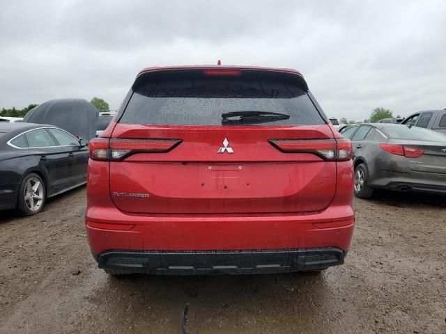 2022 Mitsubishi Outlander SE