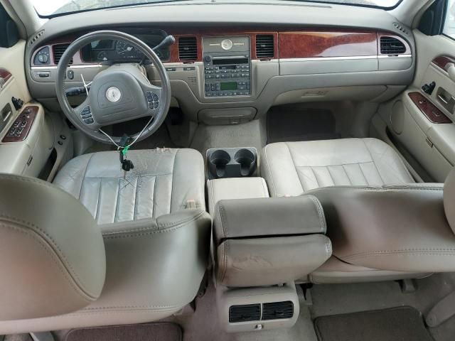 2003 Lincoln Town Car Executive