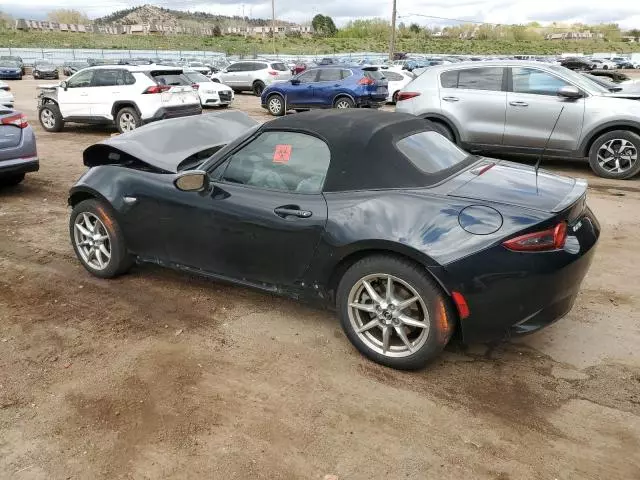 2016 Mazda MX-5 Miata Sport