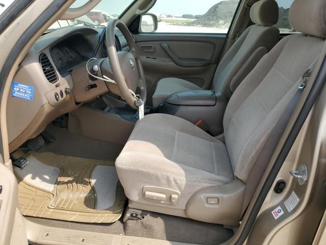 2004 Toyota Sequoia SR5