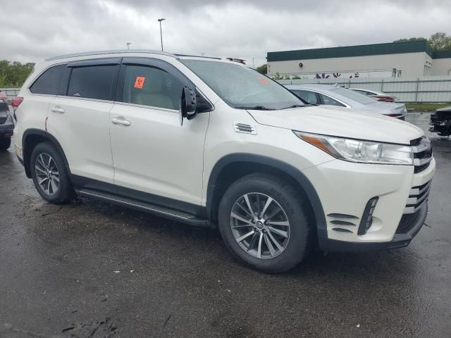 2019 Toyota Highlander SE