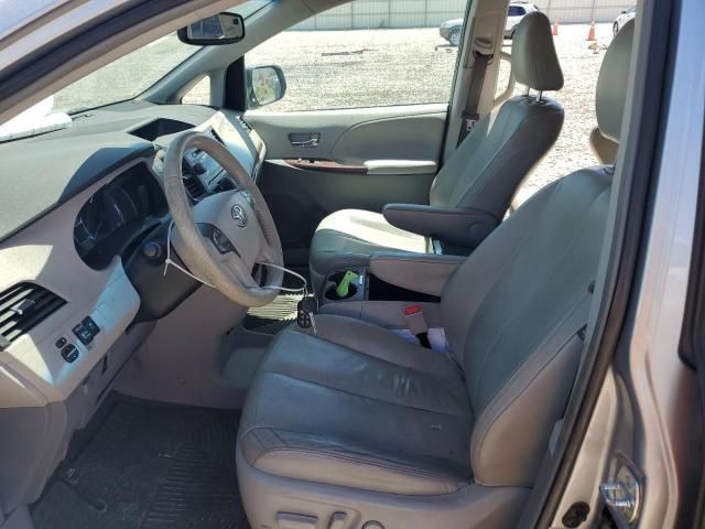 2012 Toyota Sienna XLE