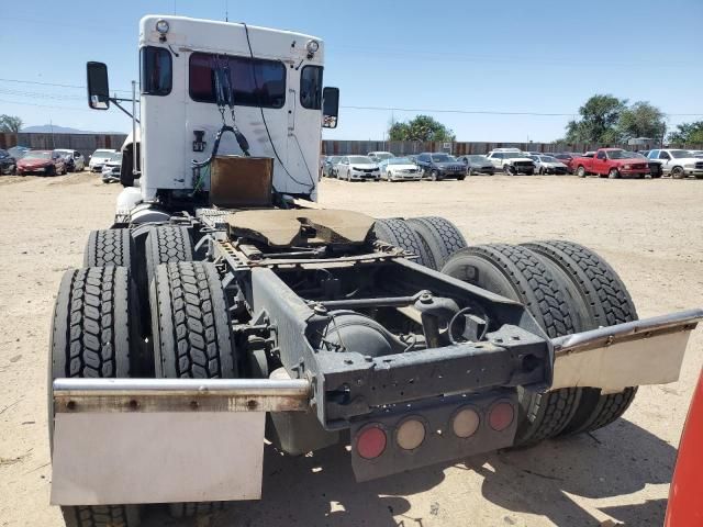 2013 Kenworth Construction T660