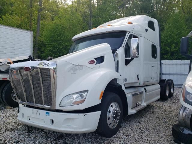 2016 Peterbilt 587