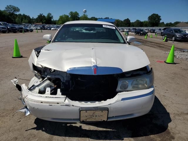 2000 Lincoln Town Car Signature