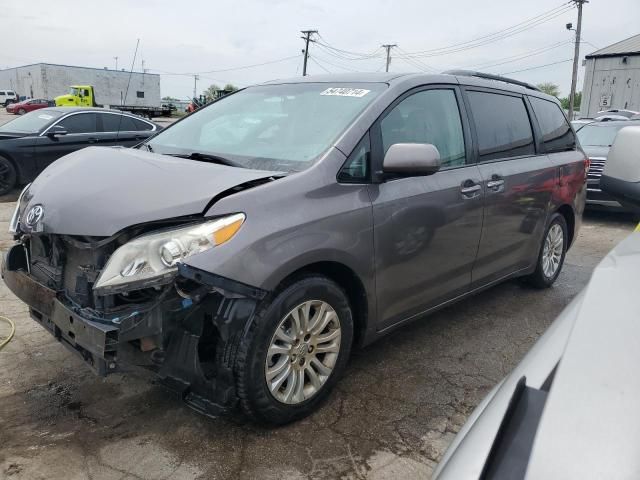 2012 Toyota Sienna XLE