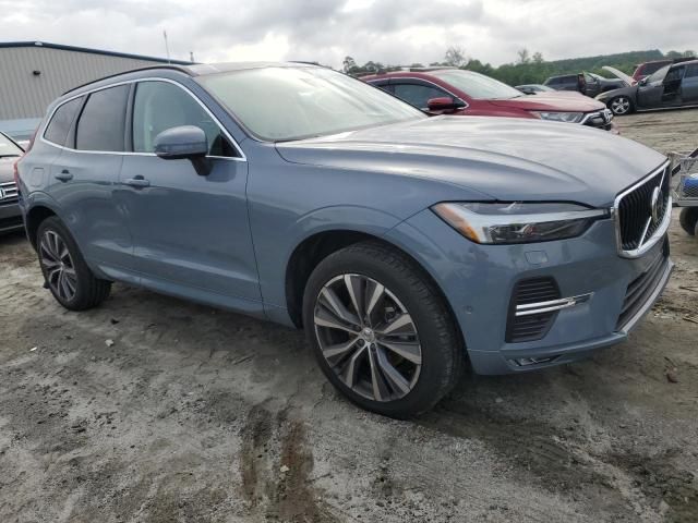 2022 Volvo XC60 B5 Momentum