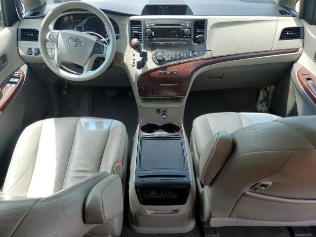 2014 Toyota Sienna XLE