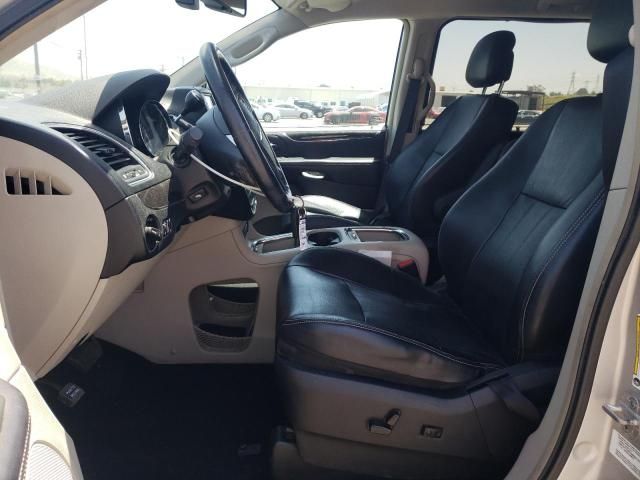 2012 Chrysler Town & Country Touring L