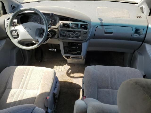 1998 Toyota Sienna LE