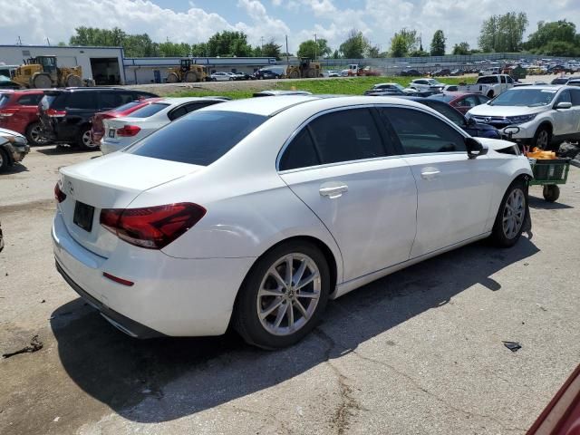 2019 Mercedes-Benz A 220