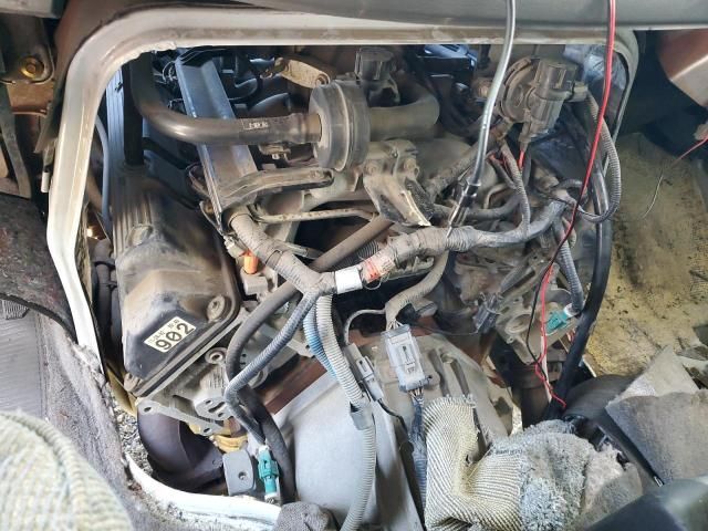 2003 Winnebago 2003 Ford Econoline E350 Super Duty Cutaway Van