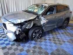 Salvage cars for sale at Graham, WA auction: 2022 Toyota Highlander XLE