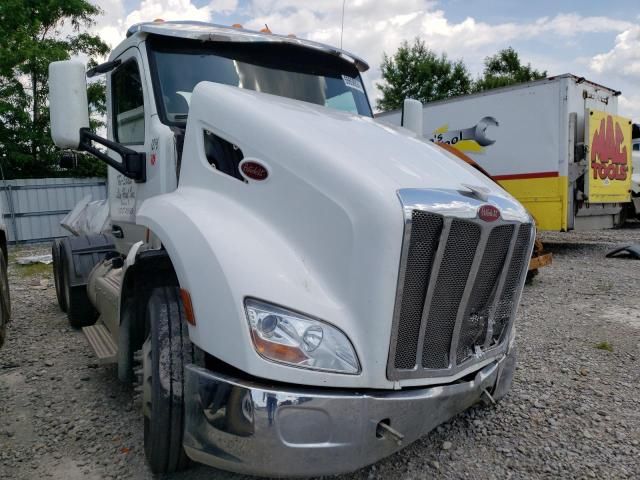 2016 Peterbilt 579