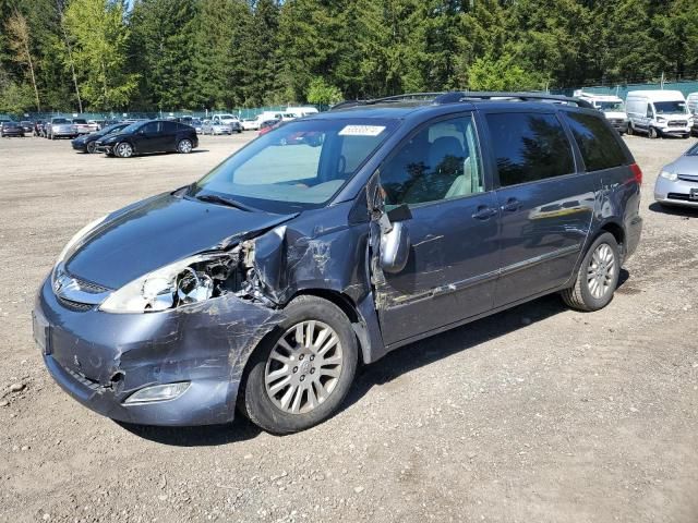 2010 Toyota Sienna XLE