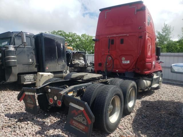 2015 Freightliner Cascadia 125