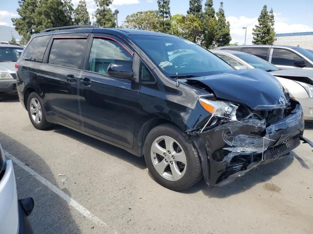 2013 Toyota Sienna LE