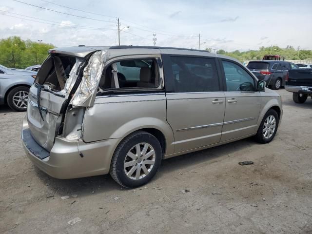 2013 Chrysler Town & Country Touring