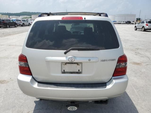 2004 Toyota Highlander Base