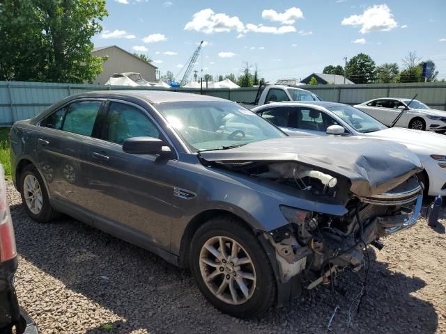 2013 Ford Taurus SE