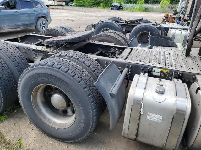 2017 Mack 600 CXU600