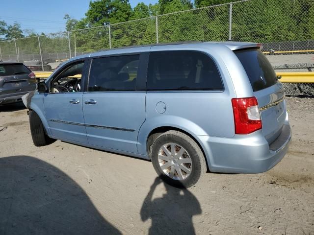 2012 Chrysler Town & Country Touring L