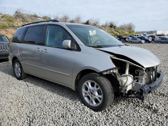 2005 Toyota Sienna XLE