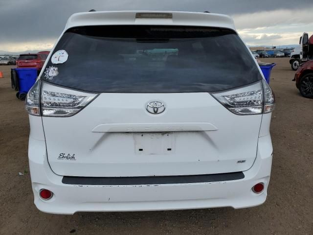 2011 Toyota Sienna Sport