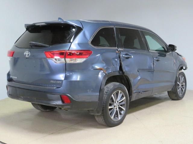 2018 Toyota Highlander SE