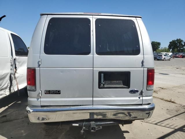 2005 Ford Econoline E350 Super Duty Wagon