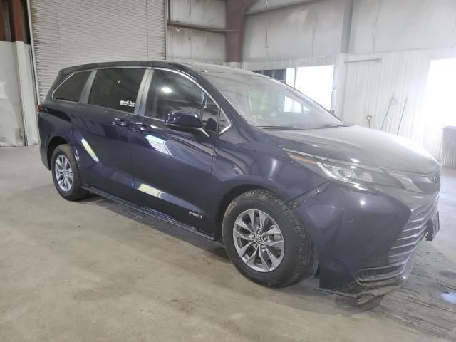 2021 Toyota Sienna LE