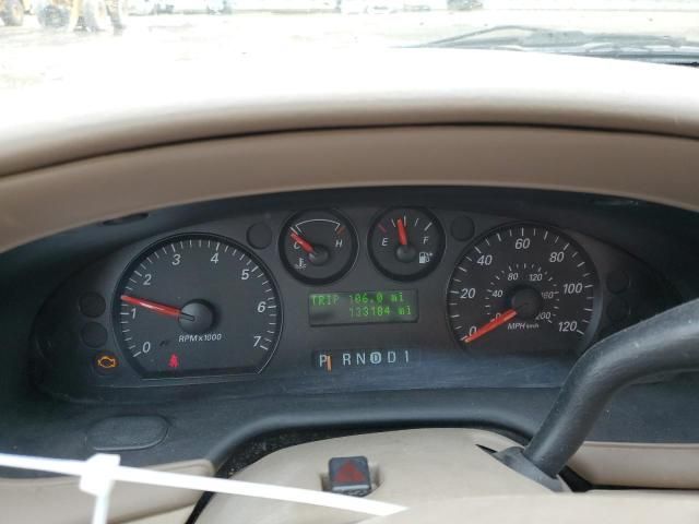 2005 Ford Taurus SE