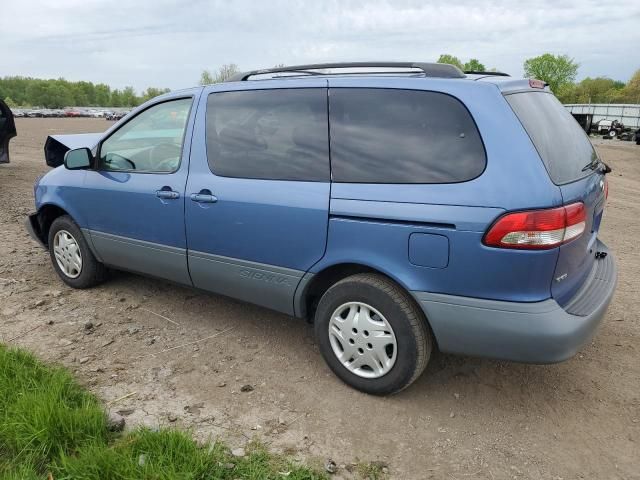 2003 Toyota Sienna CE